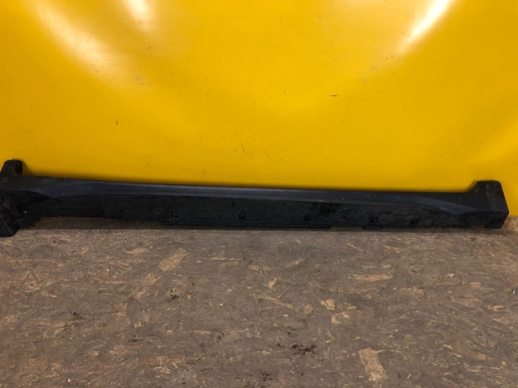 76850-6FR0A | Накладка порогу зовнішня прав. NISSAN X-TRAIL/ROGUE T32 13-20