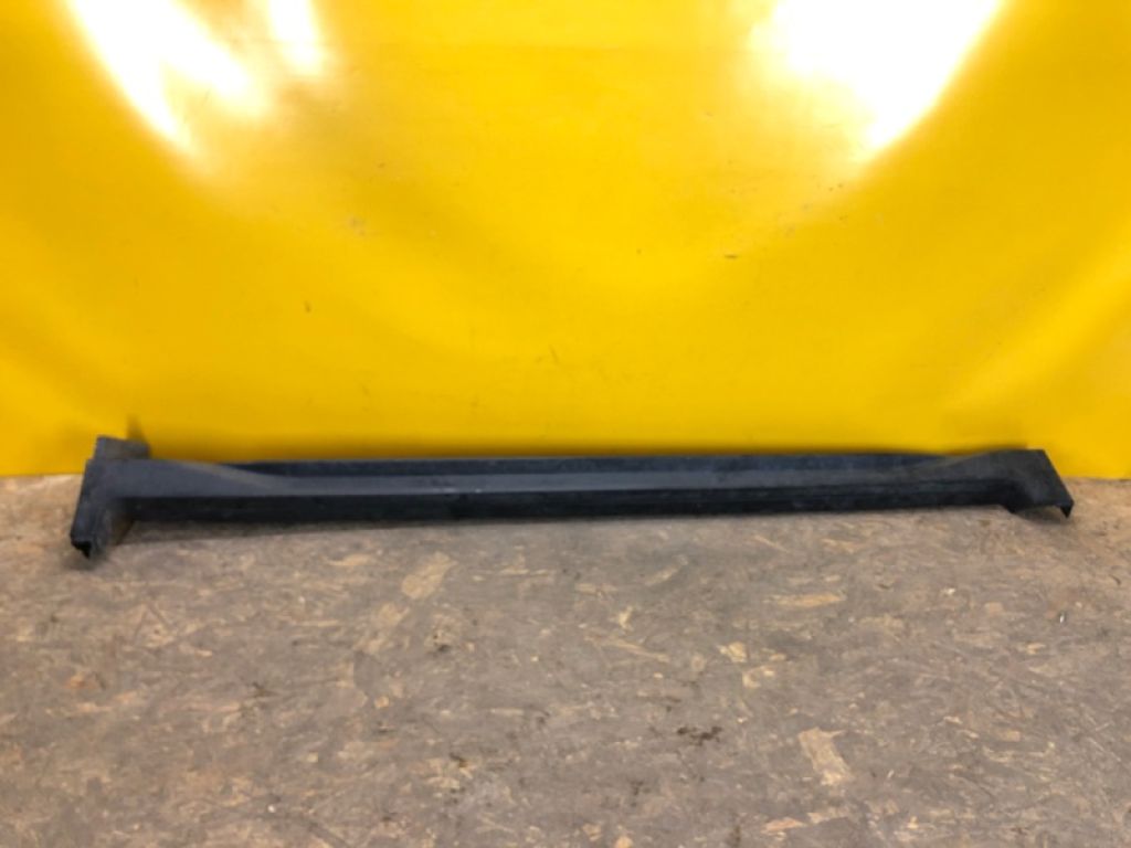 76851-6FR0A | Накладка порогу зовнішня лів. NISSAN X-TRAIL/ROGUE T32 13-20