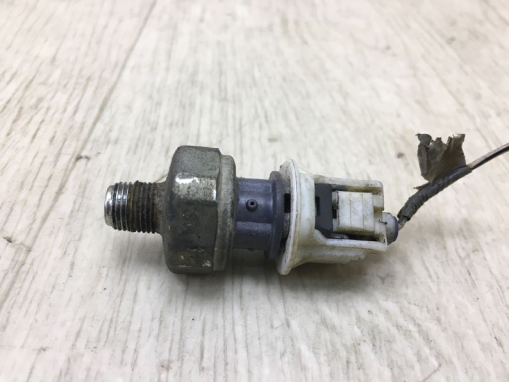 25240AA060 | Датчик давления масла ДВС SUBARU LEGACY 09-15 BM