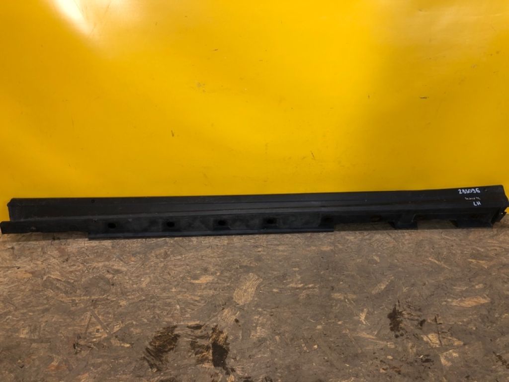 75860-42030 | Накладка порога наружная лев. TOYOTA RAV4 18-