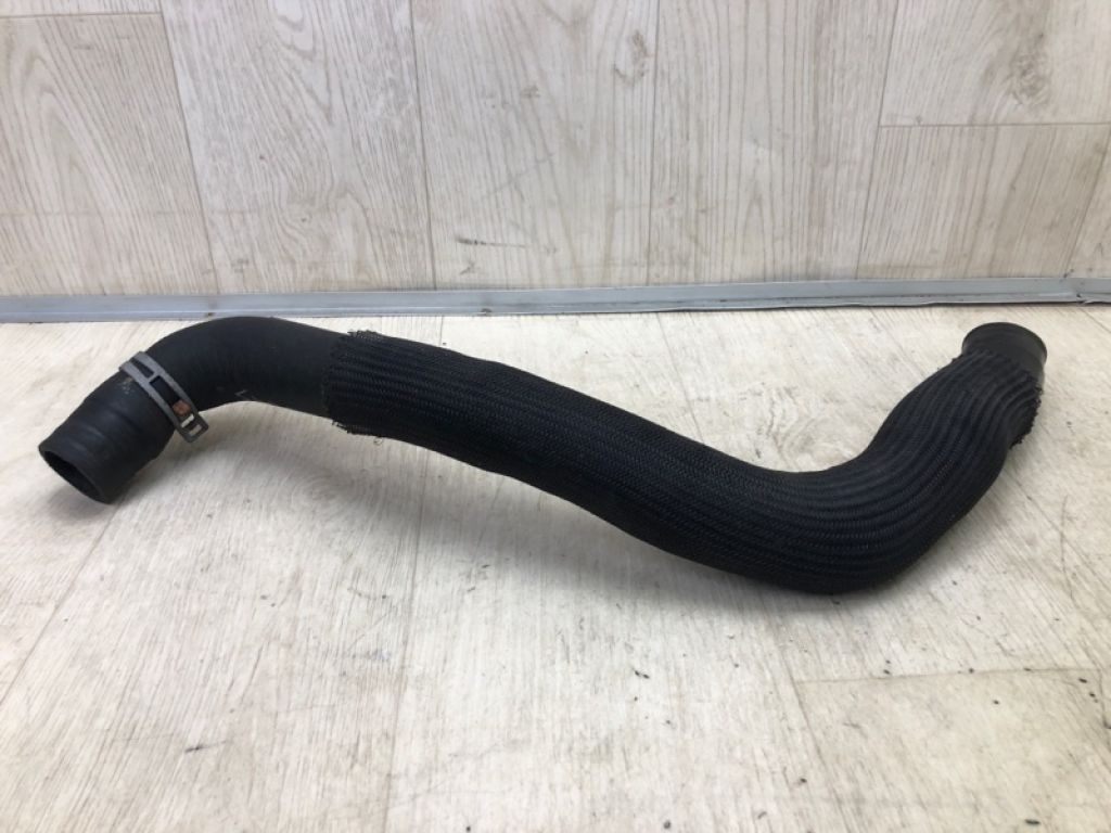 AT4Z-8286-A | Патрубок системи охолодження FORD EDGE 06-14