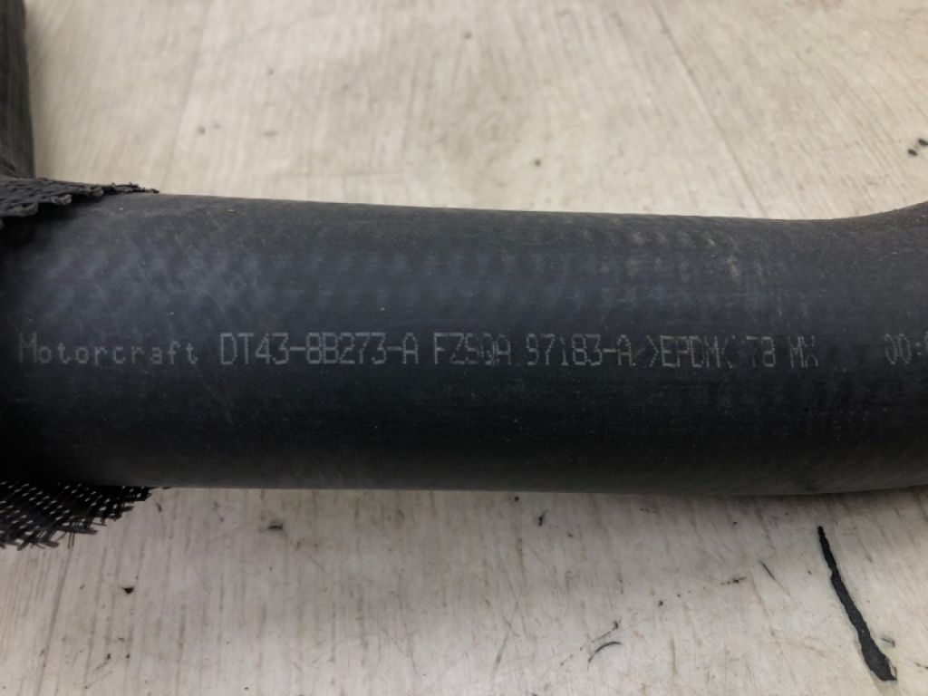 AT4Z-8286-A | Патрубок системи охолодження FORD EDGE 06-14 - Фото 4