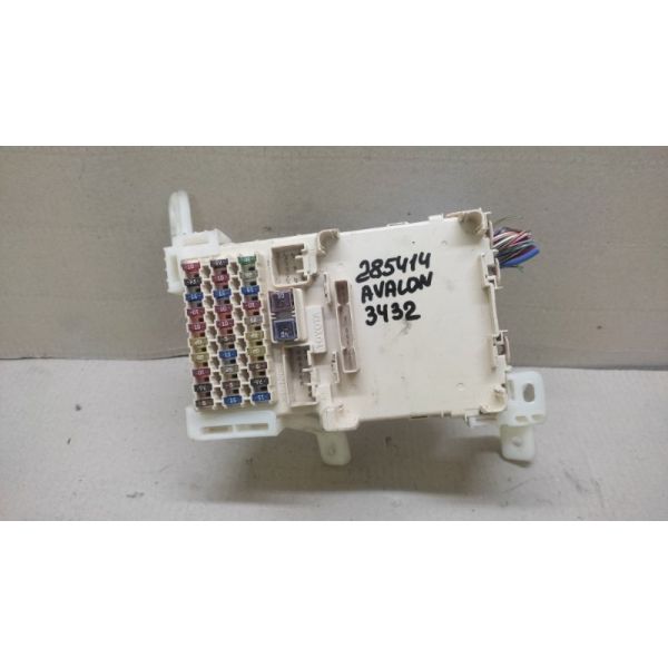 Блок запобіжників салон TOYOTA AVALON 99-05 82730-07030
