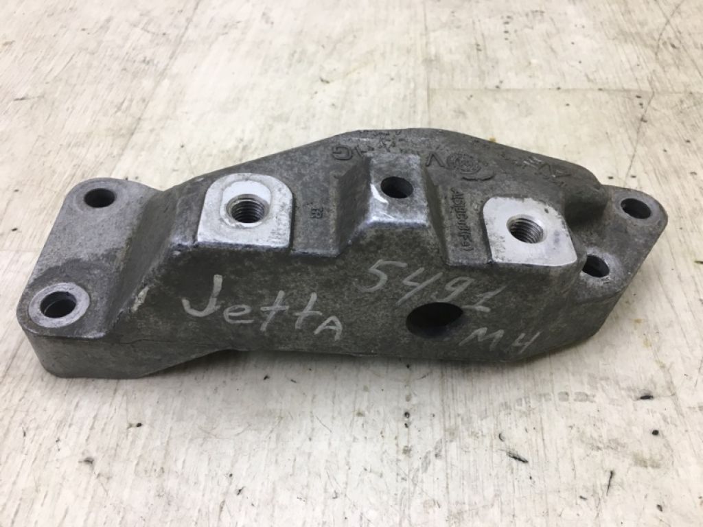 1K0199117AB | Кронштейн КПП VOLKSWAGEN JETTA USA 10-17