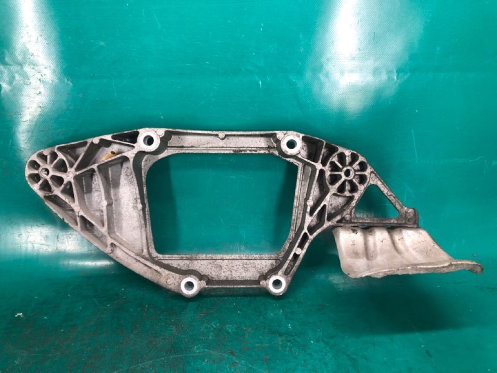 8K0 599 287 G | Кронштейн редуктора AUDI Q5 08-16 - Фото 3