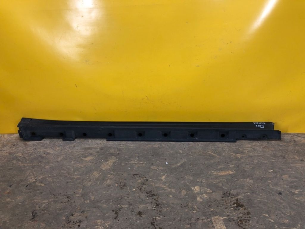 75850-42030 | Накладка порогу зовнішня прав. TOYOTA RAV4 18-