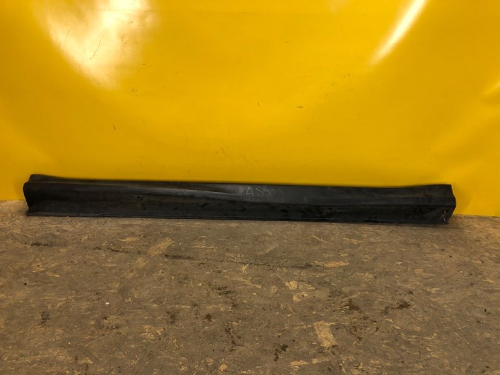 6512A387 | Накладка порогу зовнішня лів. MITSUBISHI ASX / OUTLANDER SPORT 10-21