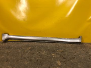 Накладка порогу зовнішня лів. TOYOTA LAND CRUISER 200 08-21