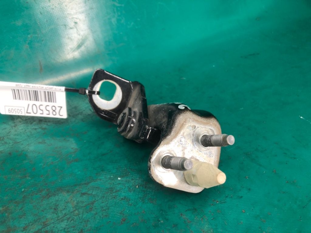 BB5Z-7826800-C | Петля двери верхняя задн. прав. FORD FUSION 14-
