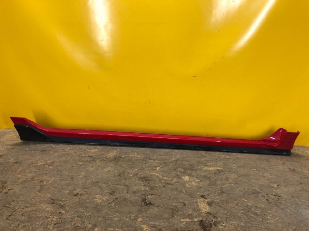 71800-TGG-A500 | Накладка порога наружная прав. HONDA CIVIC FC/FK 15-