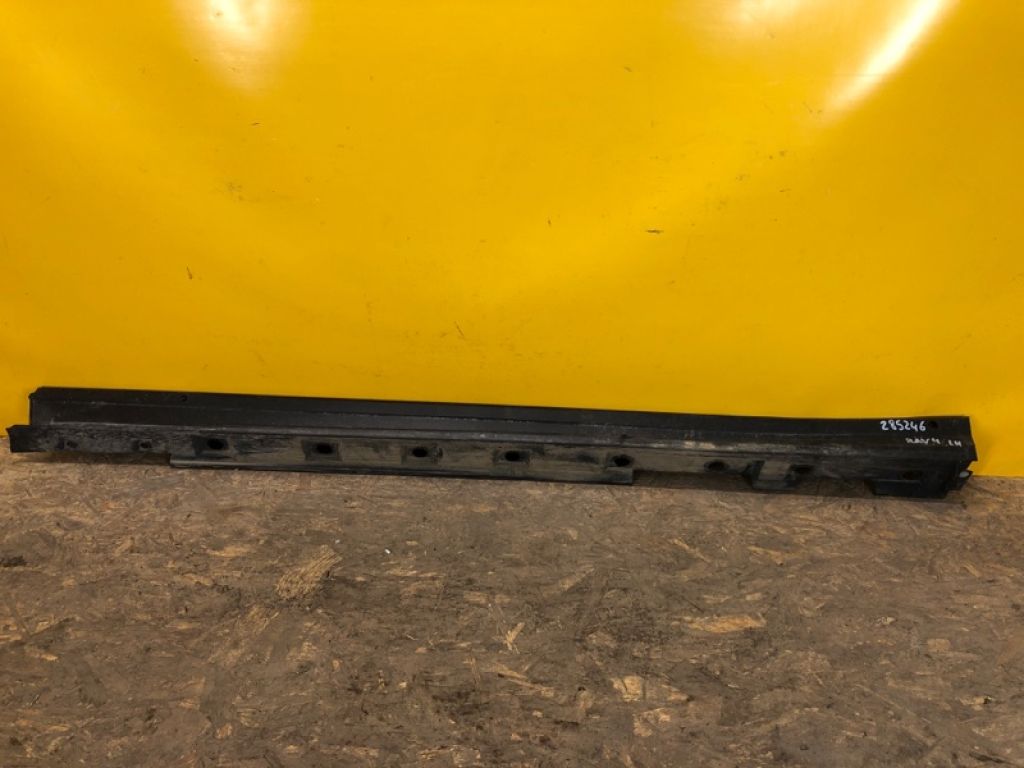 75860-42030 | Накладка порога наружная лев. TOYOTA RAV4 18-