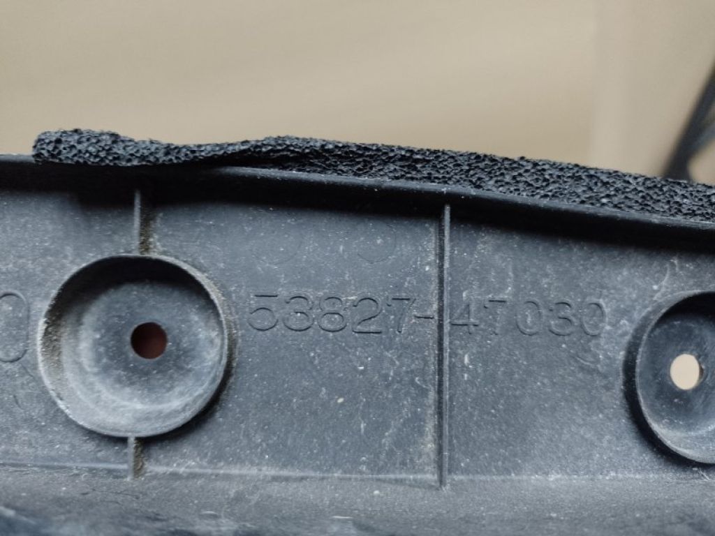 53827-47030 | Пыльник крыла передн. прав. TOYOTA PRIUS - 30 09-17 - Фото 3