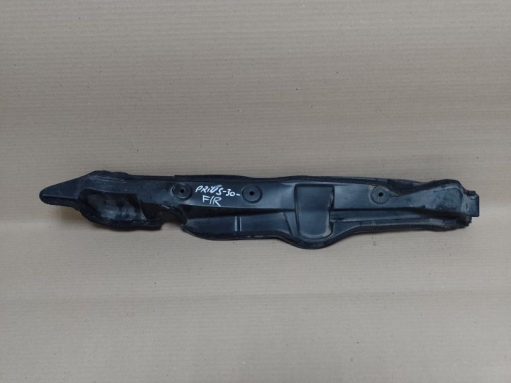 53827-47030 | Пыльник крыла передн. прав. TOYOTA PRIUS - 30 09-17