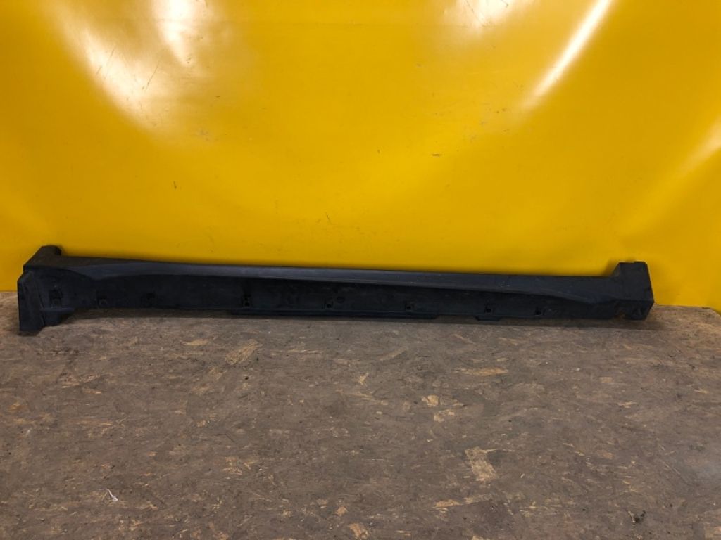 76850-6FR0A | Накладка порогу зовнішня прав. NISSAN X-TRAIL/ROGUE T32 13-20