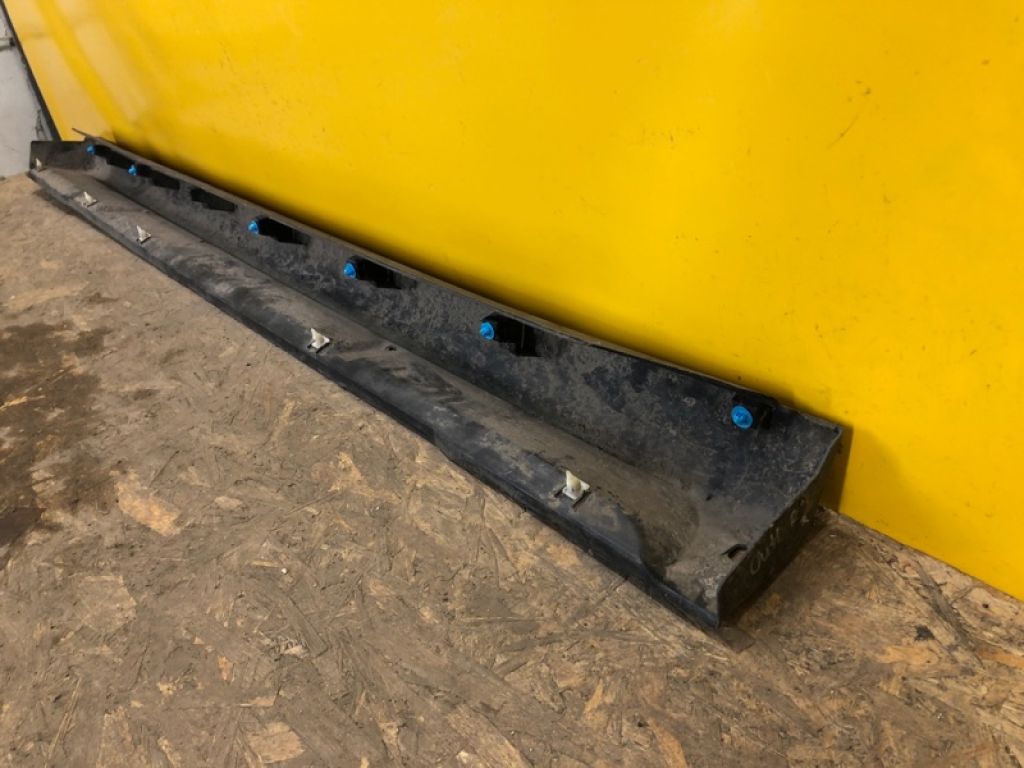 6512A422 | Накладка порогу зовнішня прав. MITSUBISHI OUTLANDER GF 12- - Фото 4