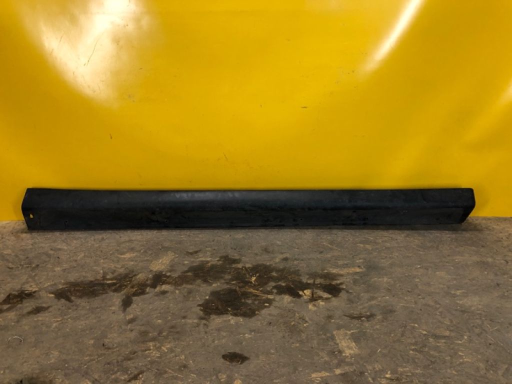 6512A422 | Накладка порога наружная прав. MITSUBISHI OUTLANDER GF 12-