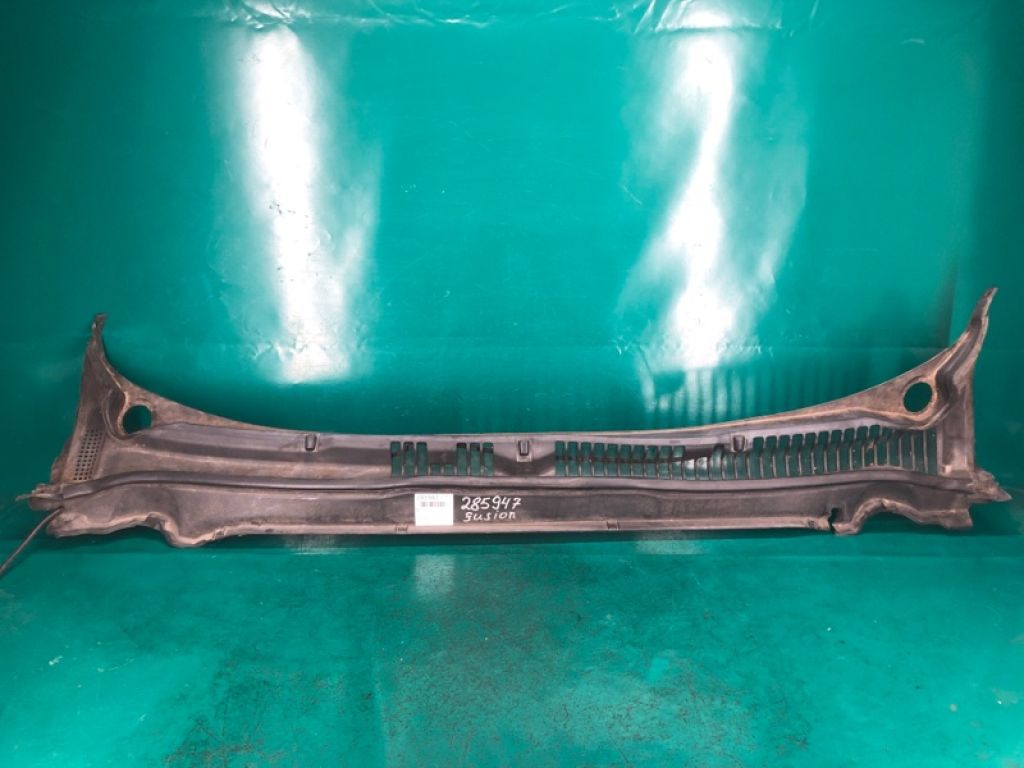 DS7Z-54018A16-A | Пластик под лобовое стекло / Жабо FORD FUSION 14-