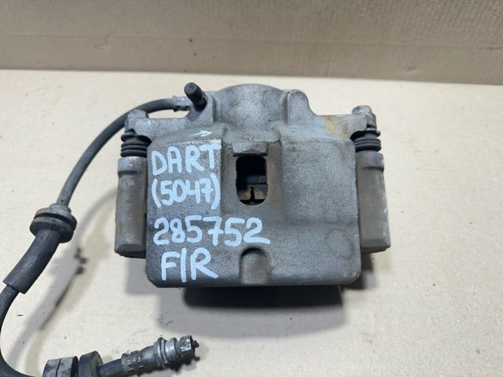 68160684AA | Суппорт тормозной передн. прав. DODGE DART 12-16