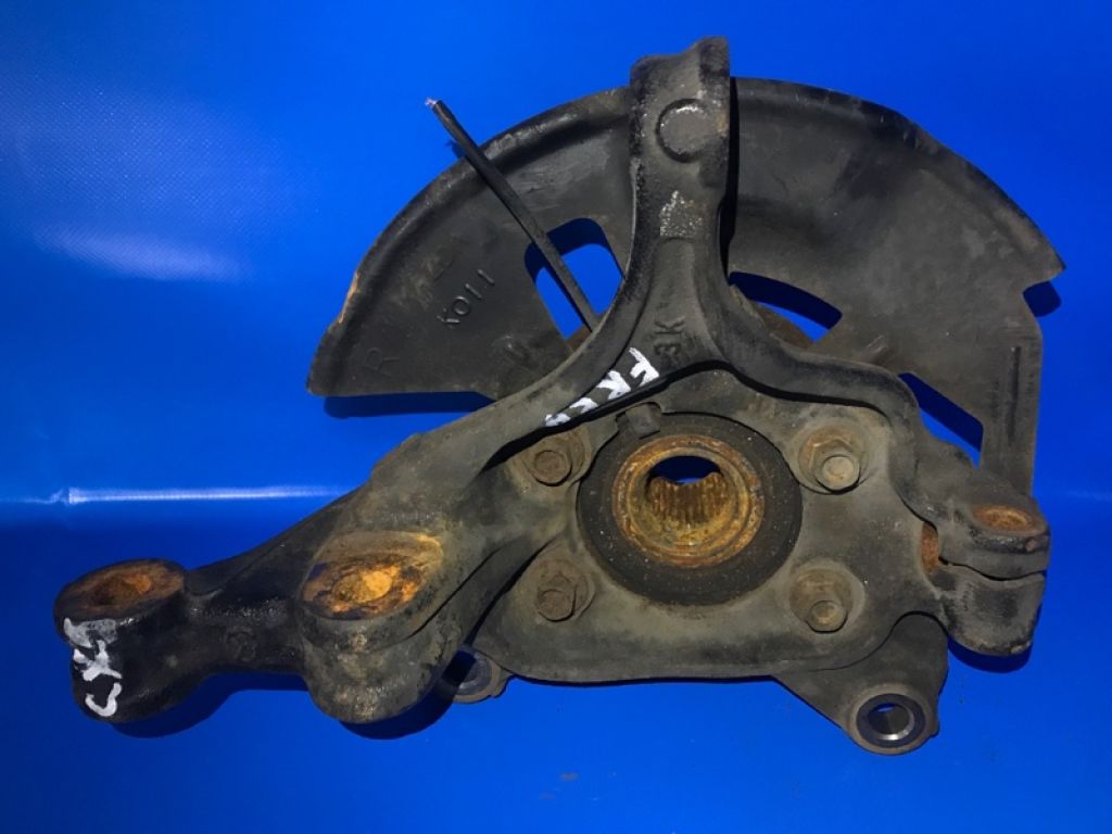 KD35-33-021A | Кулак поворотный передн. прав. MAZDA CX-5 (KE) 11-17