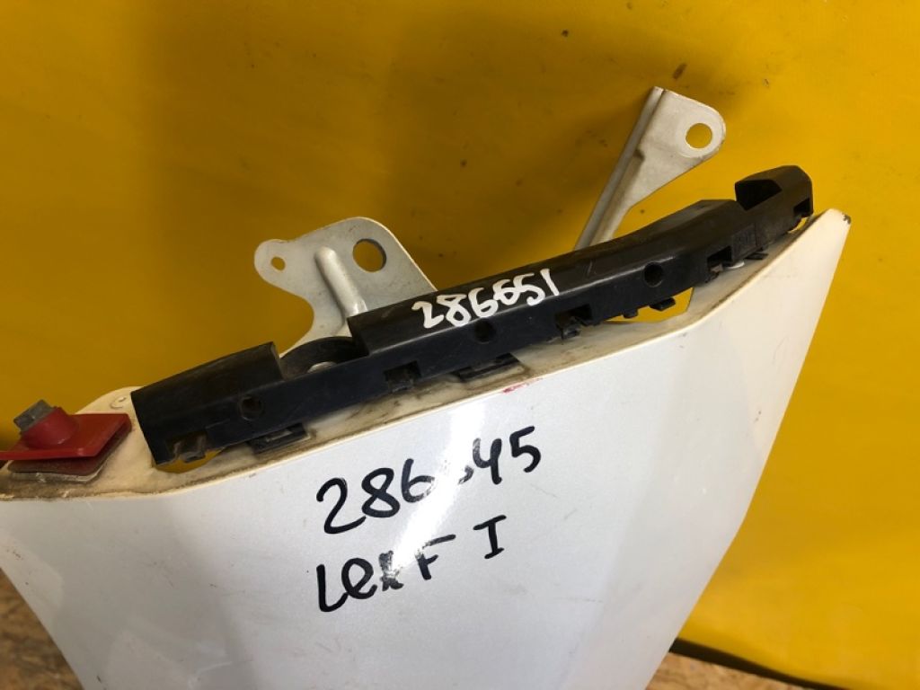 62225-3NA0A | Кронштейн переднего бампера (на крыле) лев. NISSAN LEAF 10-17