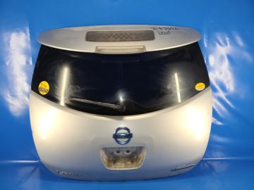 Кришка багажника NISSAN LEAF 10-17