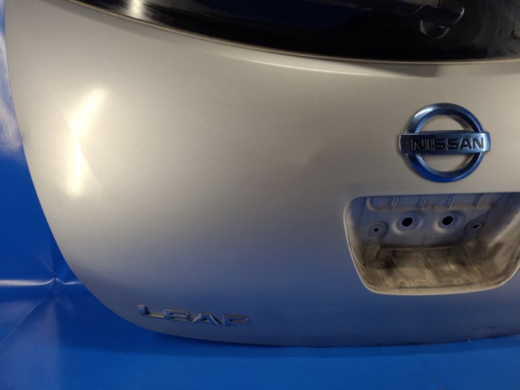 K010M-3NAMB | Крышка багажника NISSAN LEAF 10-17 - Фото 3