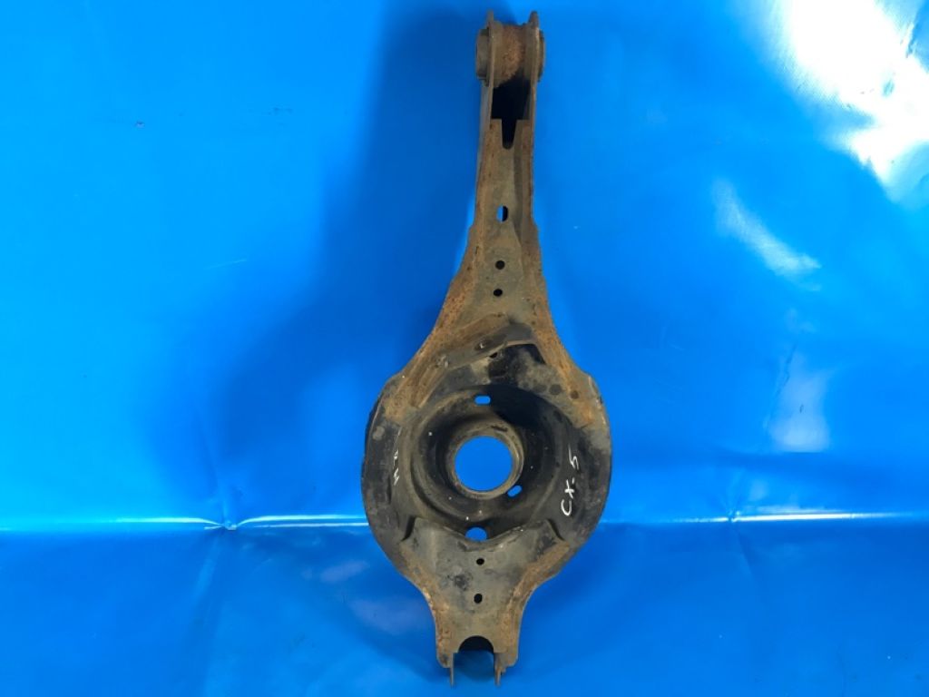 KD35-28-300 | Рычаг задней подвески поперечный нижний прав. MAZDA CX-5 (KE) 11-17