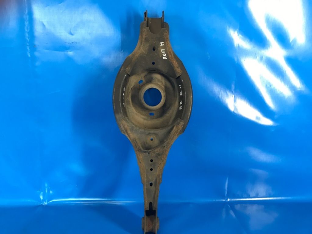 KD35-28-300 | Важіль задньої підвіски нижній поперечний прав. MAZDA CX-5 (KE) 11-17