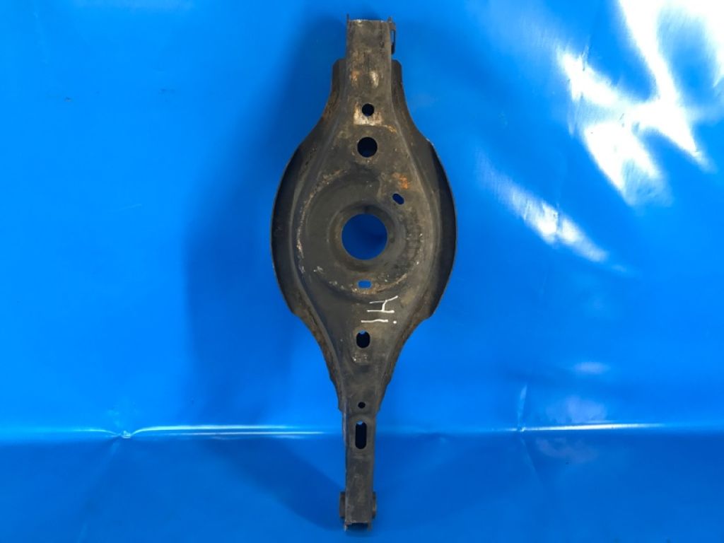 KD35-28-300 | Важіль задньої підвіски нижній поперечний прав. MAZDA CX-5 (KE) 11-17 - Фото 2