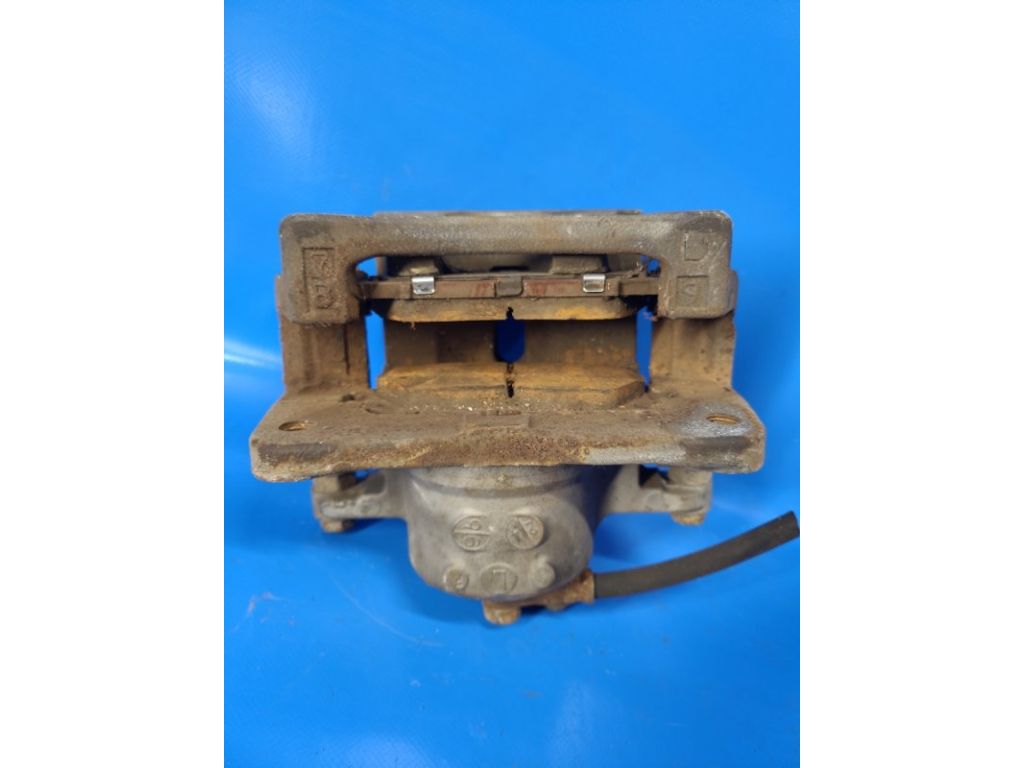 4775047060 | Суппорт тормозной передн. лев. TOYOTA PRIUS - 30 09-17 - Фото 4