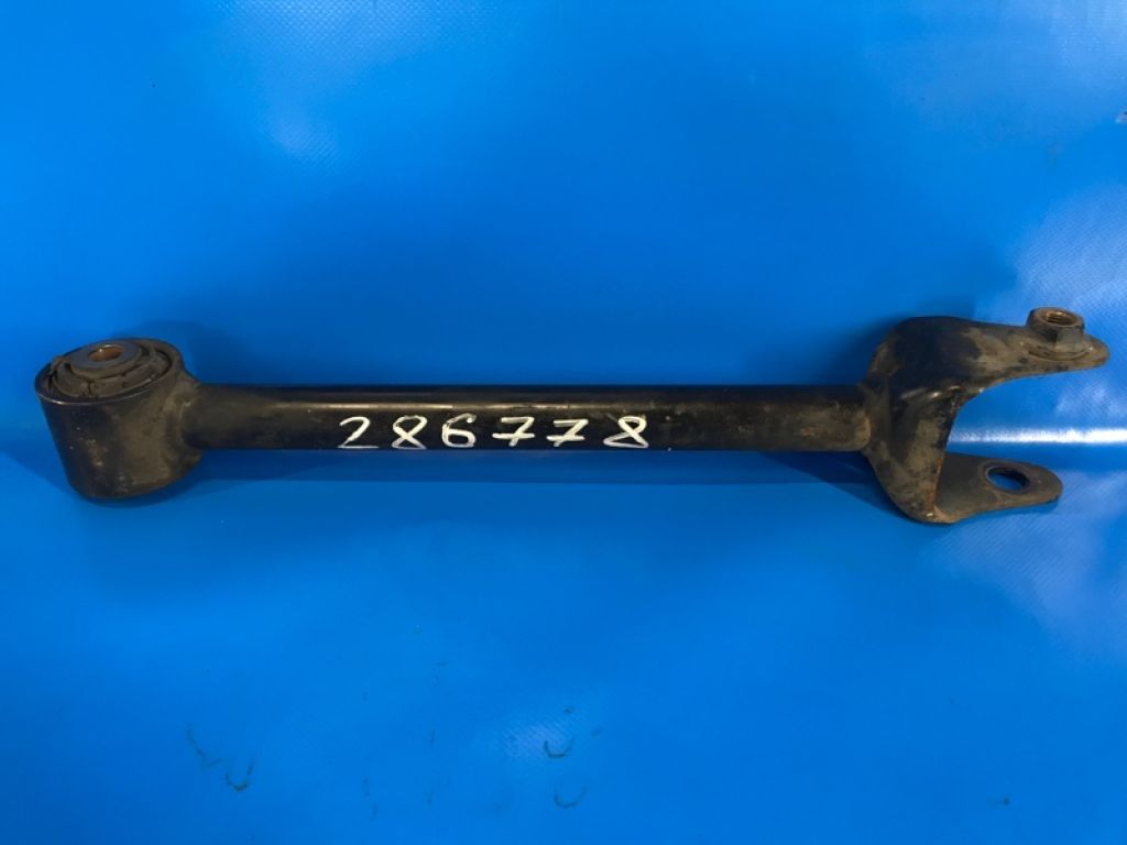 KD35-28-500 | Рычаг задней подвески поперечный прав. MAZDA CX-5 (KE) 11-17