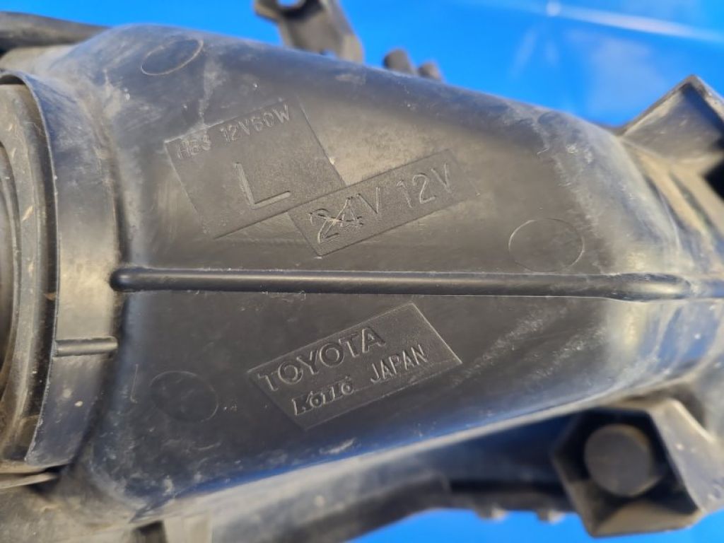 81185-47430 | Фара лів. TOYOTA PRIUS PLUS 11-14 - Фото 8