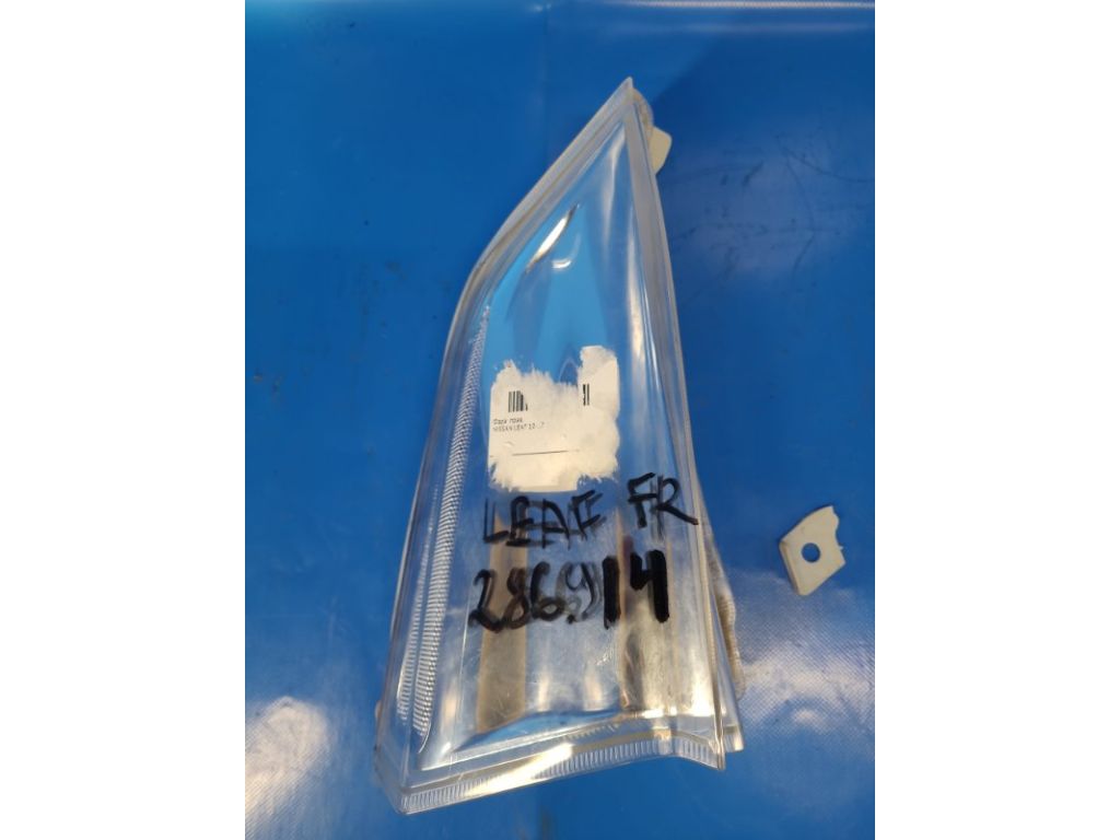 26180-3NL0A | Указатель поворота передн. прав. NISSAN LEAF 10-17