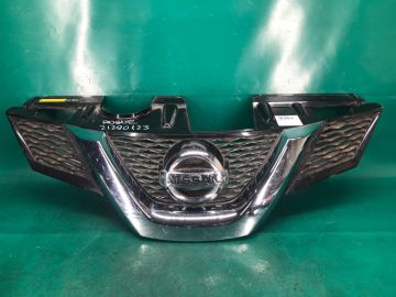Решітка радіатора NISSAN X-TRAIL/ROGUE T32 13-20