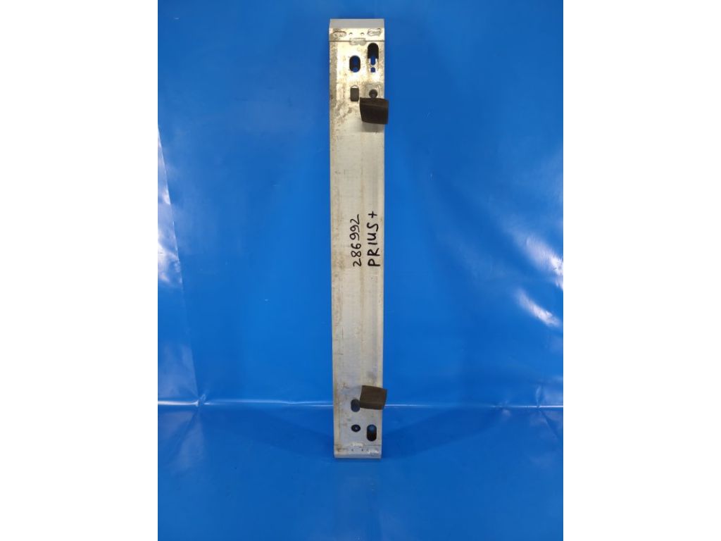 52021-47050 | Підсилювач переднього бампера TOYOTA PRIUS PLUS 11-14