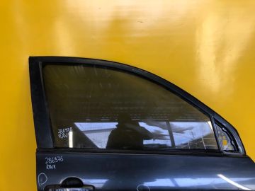Стекло двери передн. прав. TOYOTA RAV4 05-12