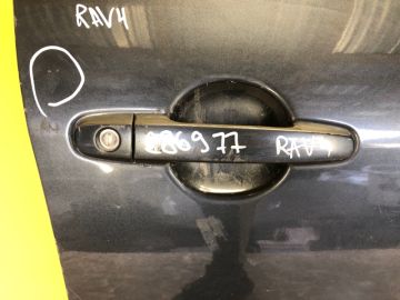 Ручка двери наружная передн. прав. TOYOTA RAV4 05-12
