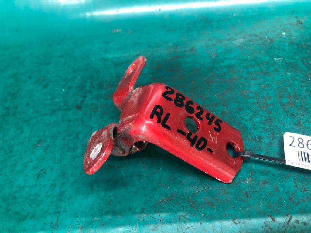 68780-02050 | Петля двери нижняя задн. лев. TOYOTA CAMRY 40 06-11