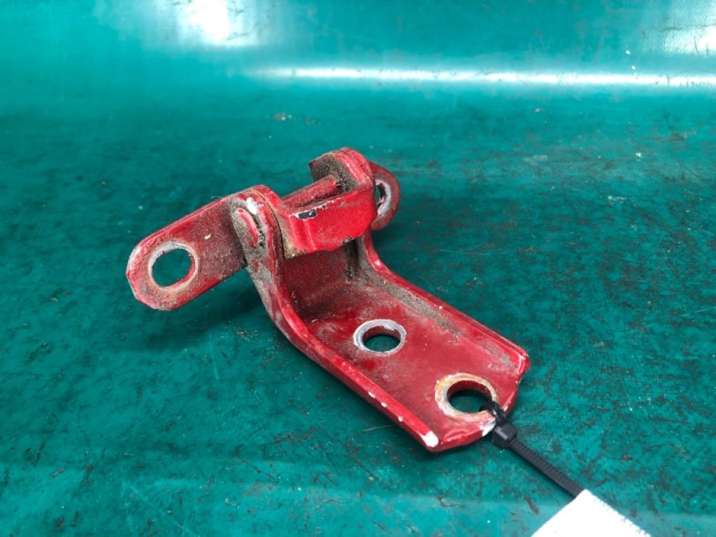 68780-02050 | Петля двери нижняя задн. лев. TOYOTA CAMRY 40 06-11 - Фото 2