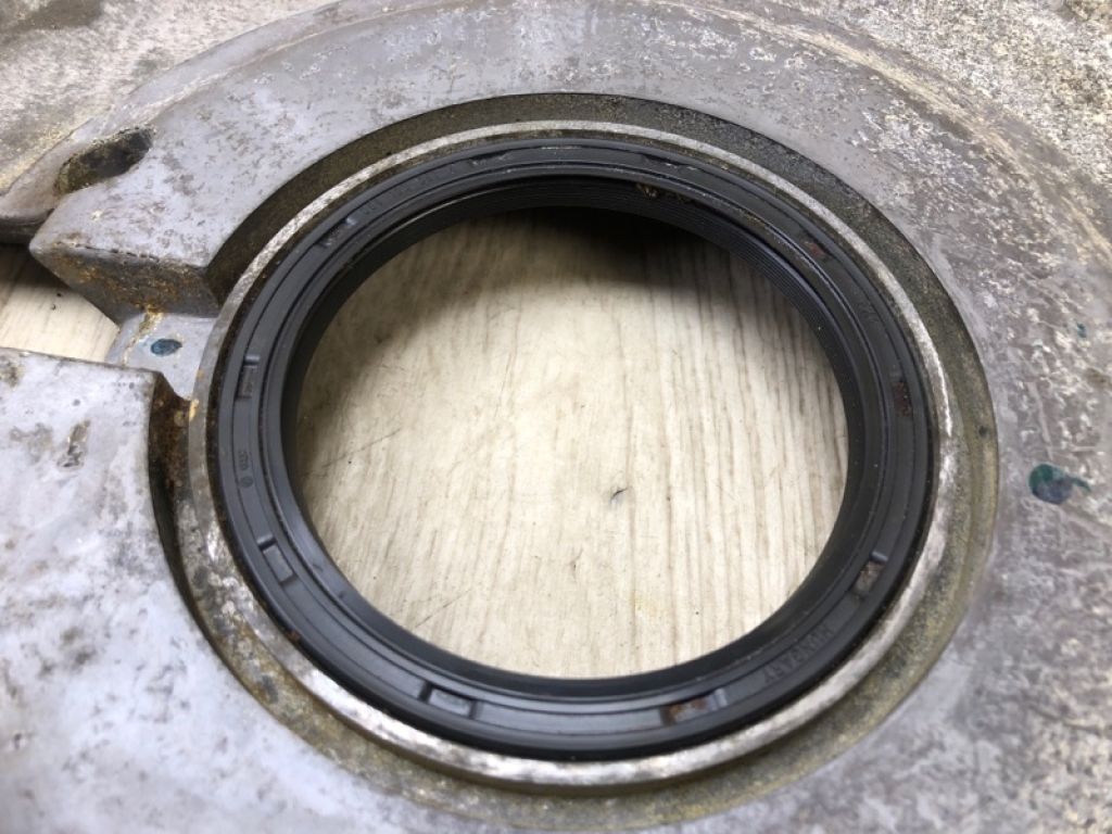 07K109210F | Кришка коленвала VOLKSWAGEN JETTA USA 10-17 - Фото 4