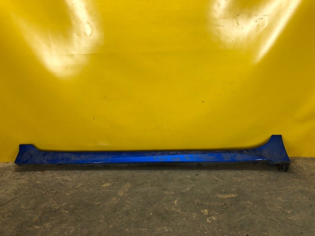 76851-6WL2C | Накладка порога наружная лев. NISSAN LEAF 18-