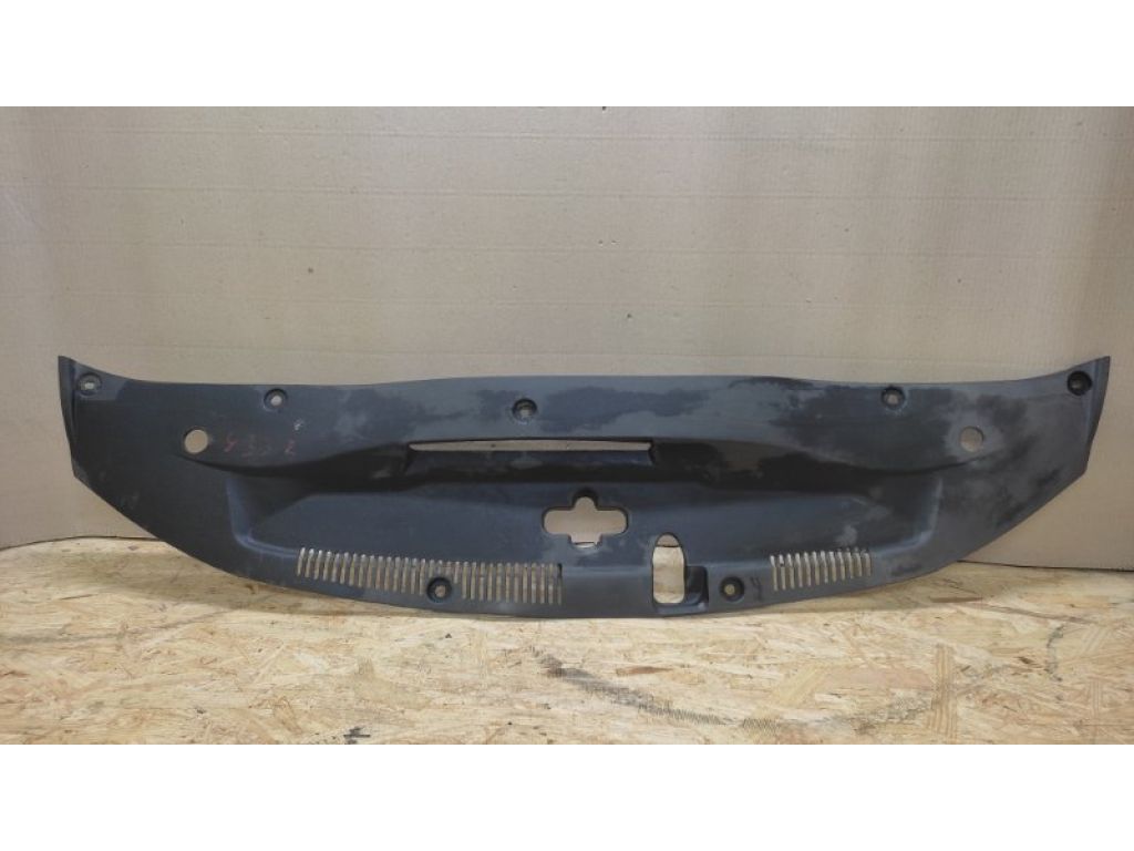 53295-30121 | накладка замка капота LEXUS GS350 GS300 05-11