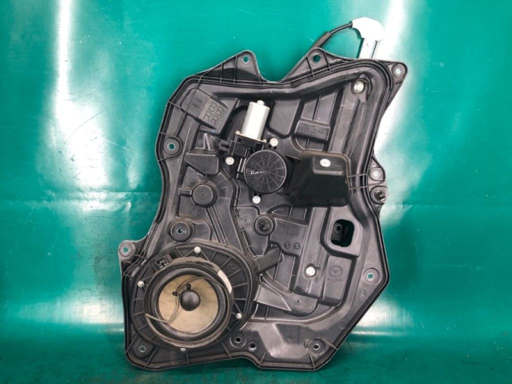 BBM4-72-590 | Стеклоподъемник задн. прав. MAZDA 3 BL 09-13