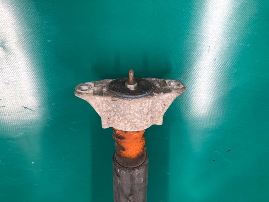 BGV4-28-910 | Амортизатор задн. MAZDA 3 BL 09-13 - Фото 2