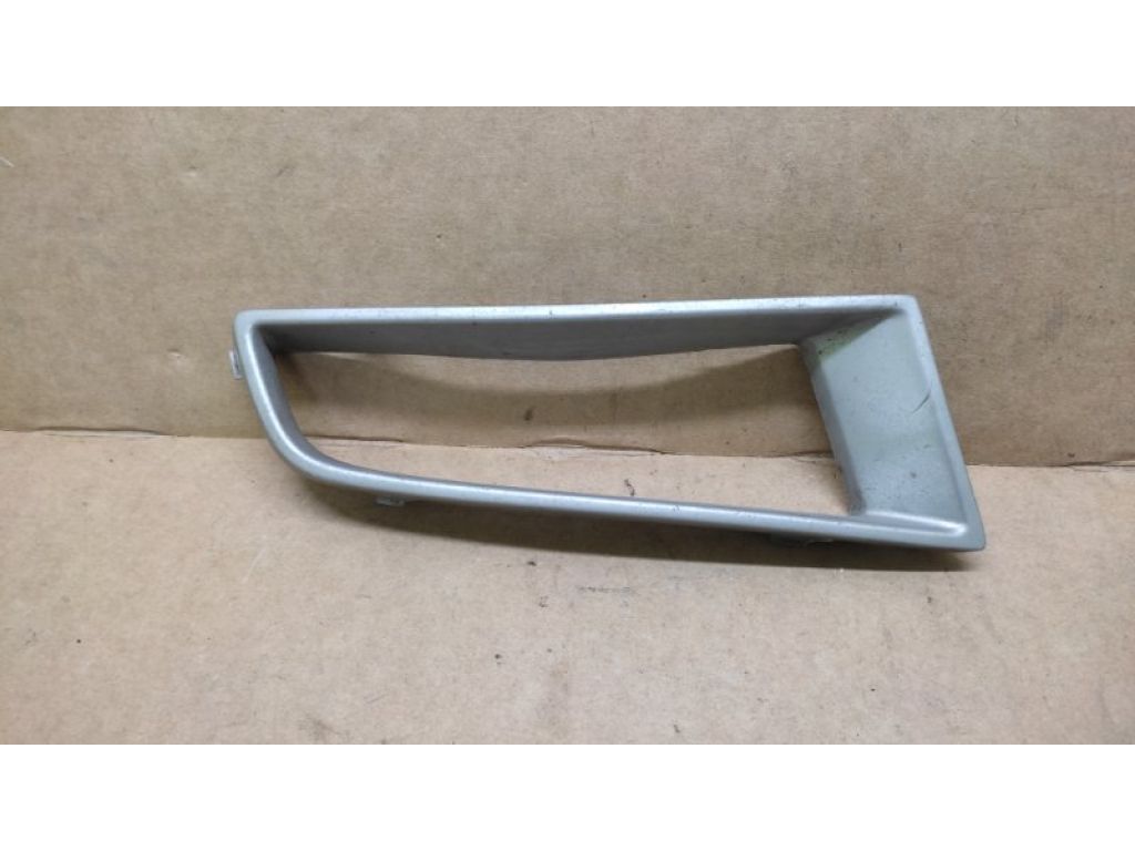 BR5H-50-C12 | Накладка протитуманної фари передн. прав. MAZDA 3 BK 03-08