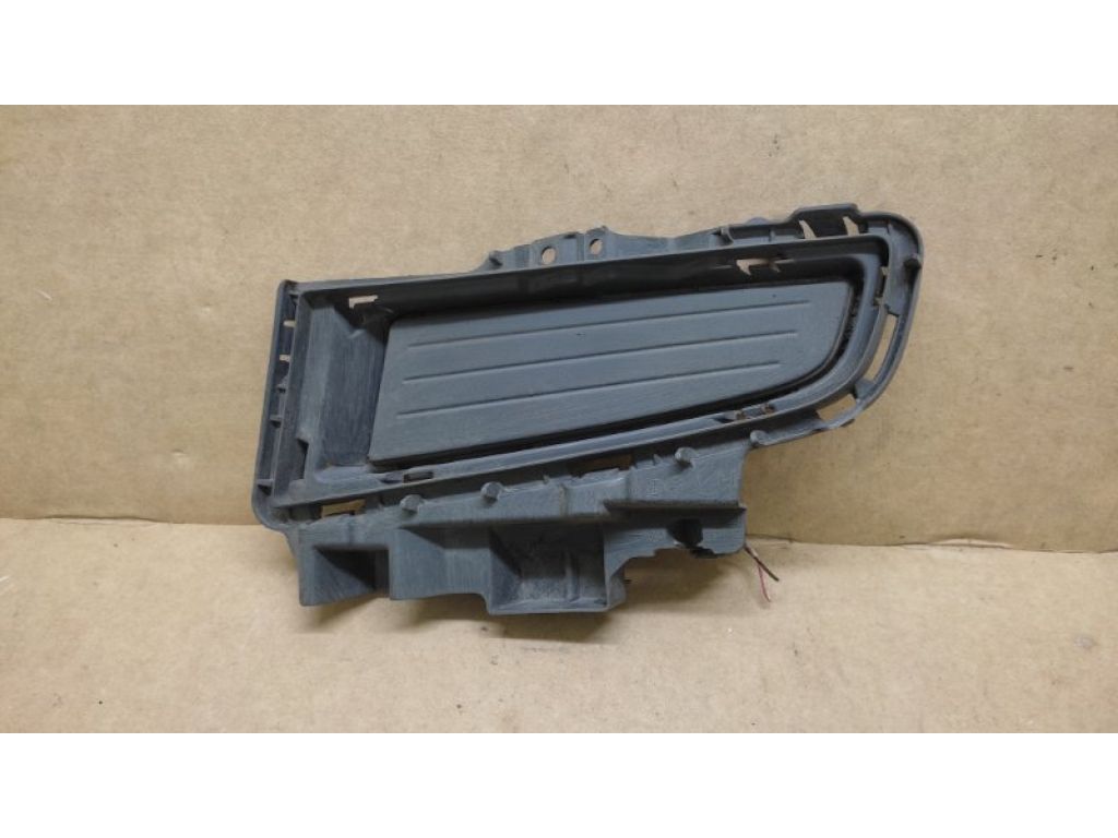 BR5H-50-C21B | Заглушка протитуманних фар передн. лів. MAZDA 3 BK 03-08