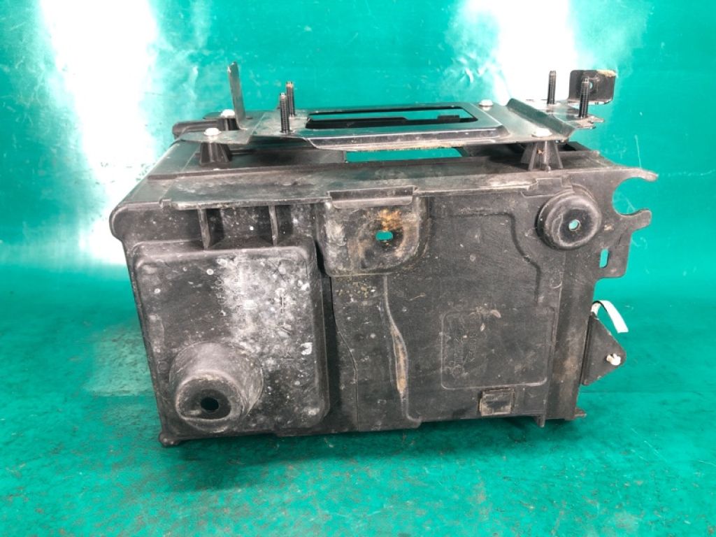 BCD3-56-980D | Полка аккумулятора MAZDA 3 BL 09-13 - Фото 5