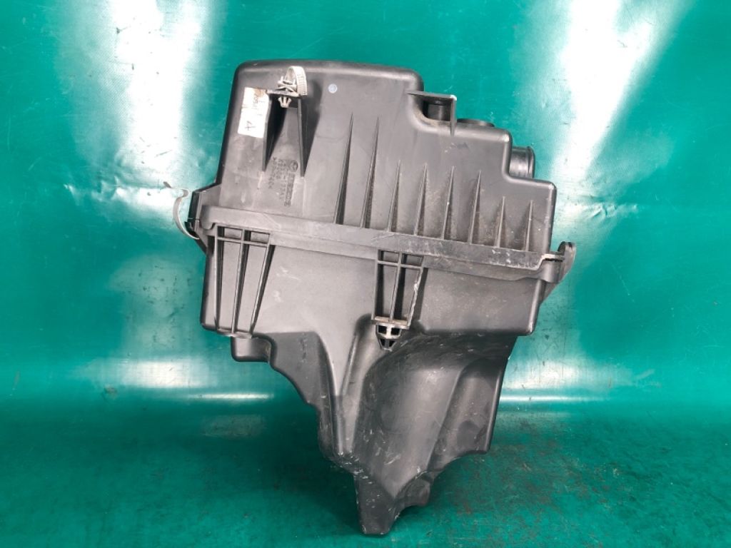 PE07-13-320D | Корпус воздушного фильтра MAZDA 3 BL 09-13 - Фото 3