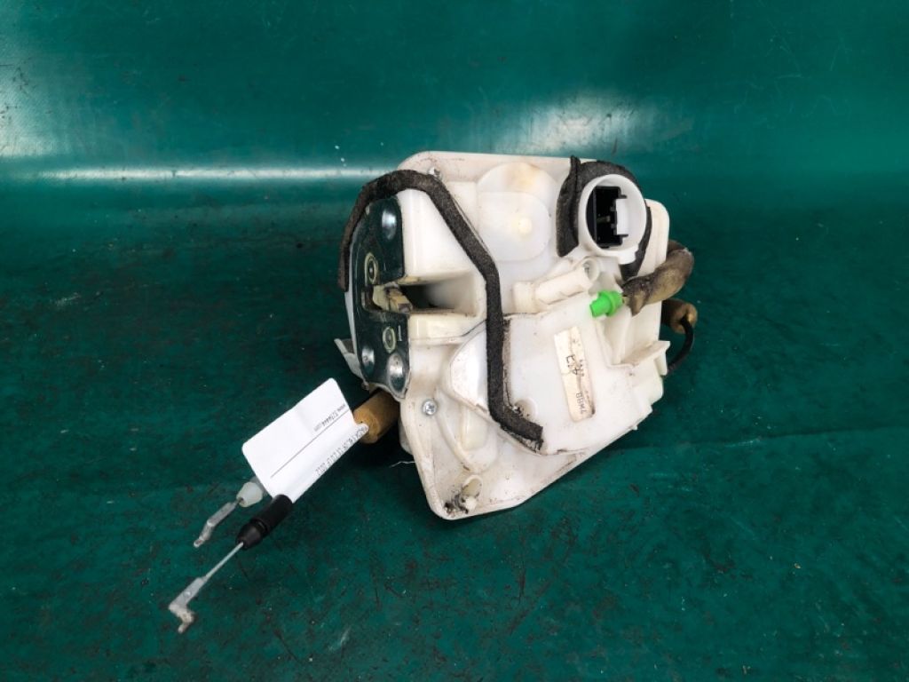 BBM4-73-310A | Замок двери задн. лев. MAZDA 3 BL 09-13