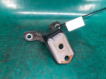 Петля двери нижняя задн. лев. MAZDA 3 BL 09-13